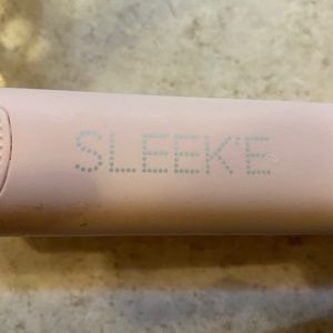 SLEEKE Hair Straightener